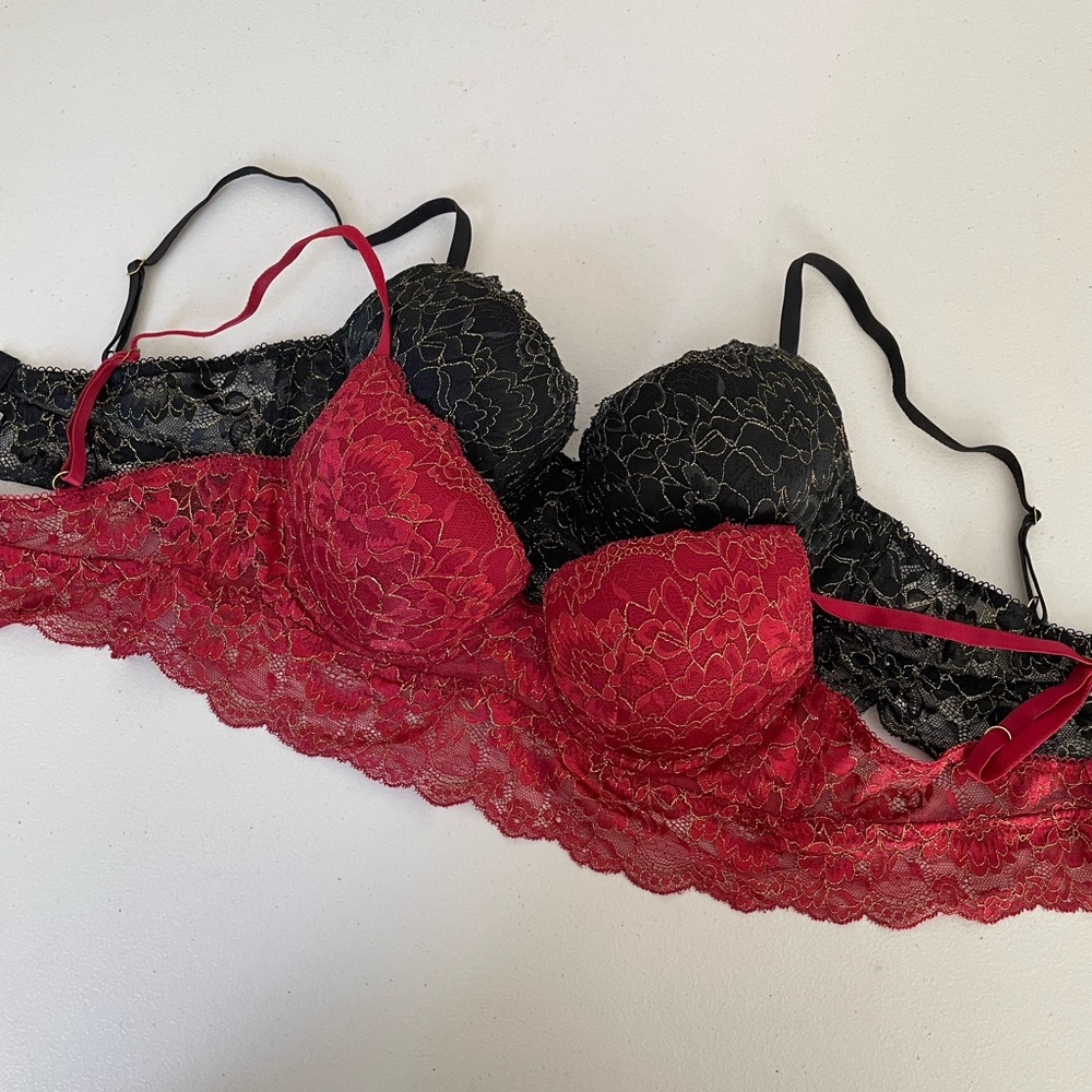 Two lace bras - Picture 2 of 4
